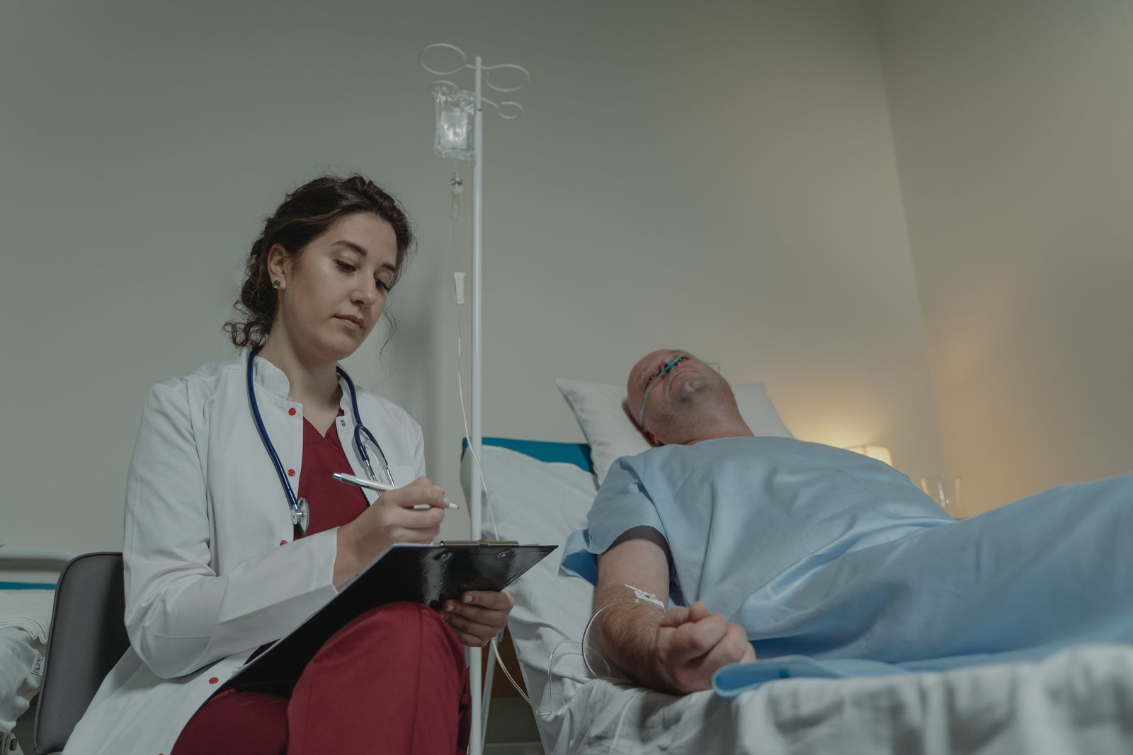 Fluid Around the Lung (Pleural Effusion): Causes and Treatment
